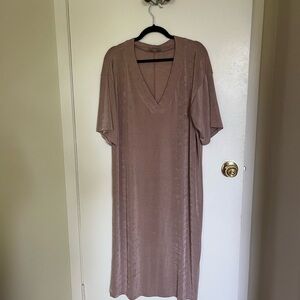 V-Neck Short Sleeve Dress in Mauve